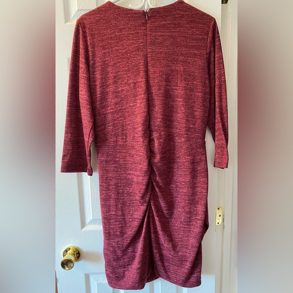 Sweater dress from Le Chateau - Picture 3 of 4